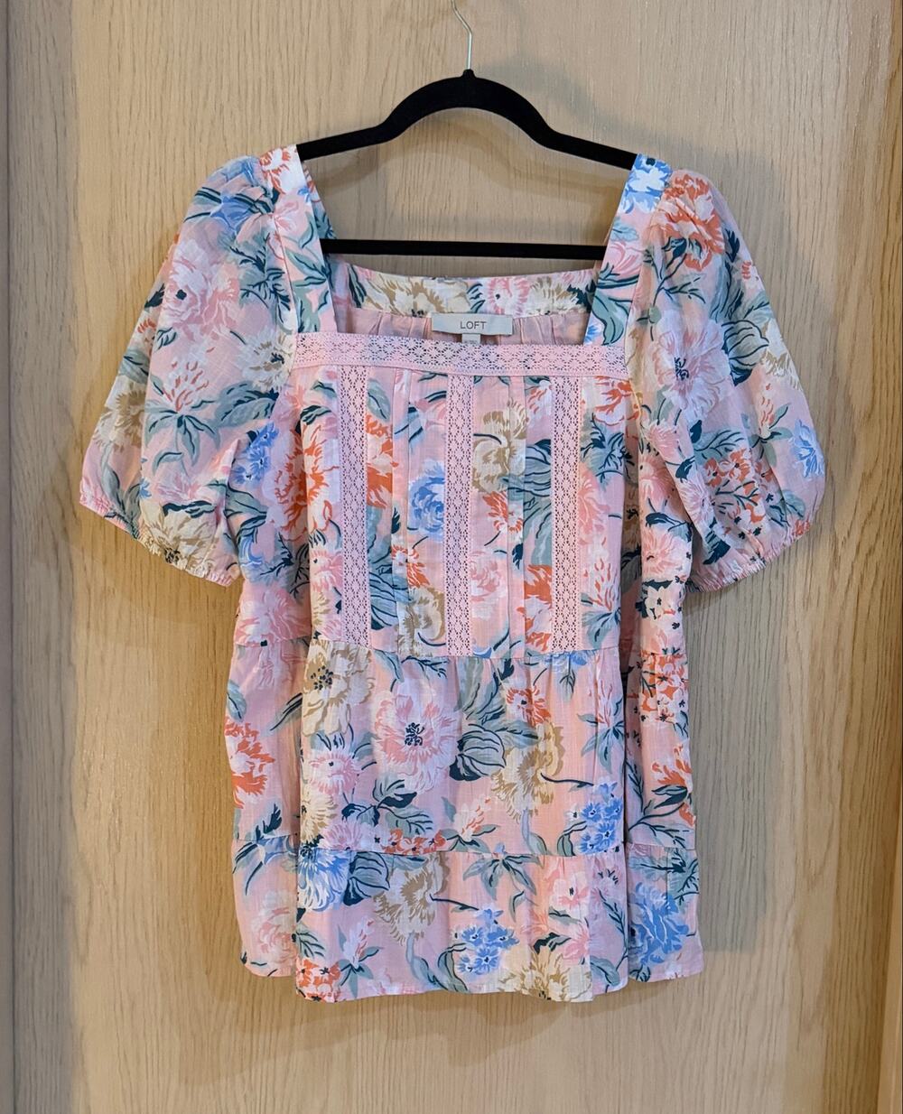 LOFT NWT Floral Square Neck Puff Sleeve Lace Tiered Blouse Pink M